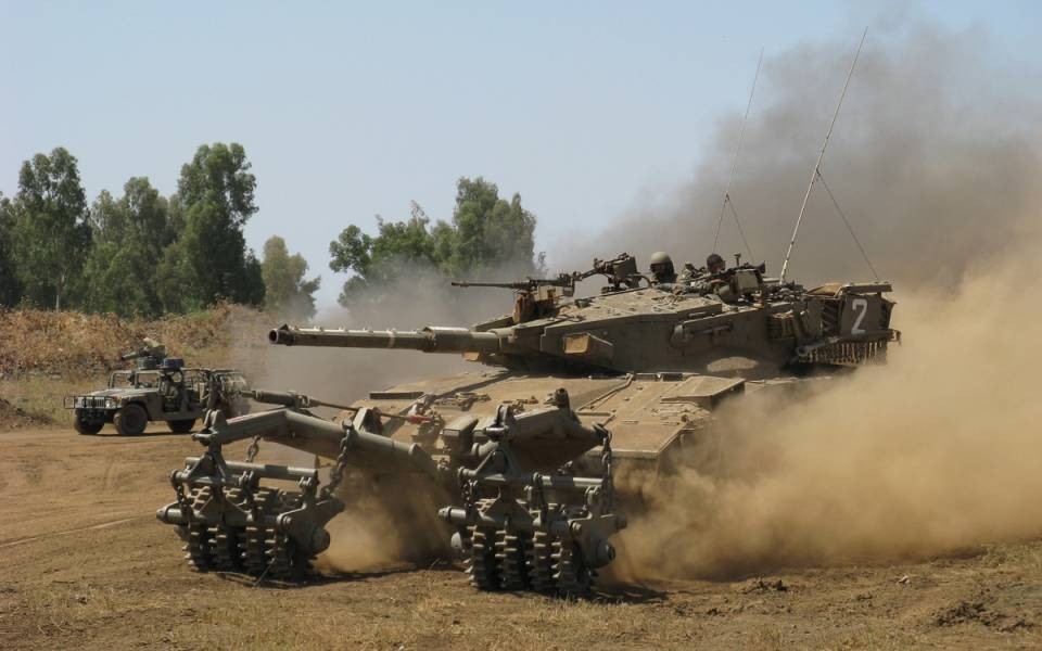 بطريقة بشعة