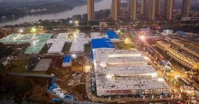 بالفيديو والصور: على الطريقة "الصينية".. كيف يتم تصميم وبناء "مستشفى" في أيام؟