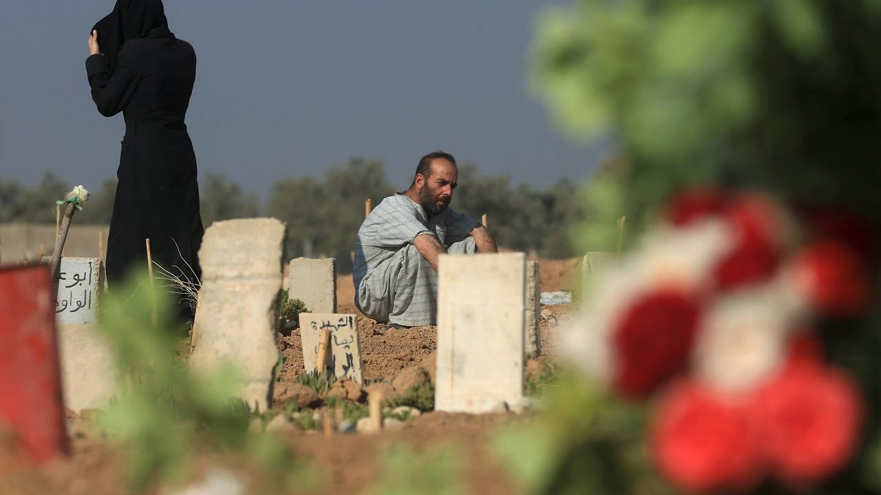 بالفيديو: هل يعرف "الميت" أخبار "الأحياء" وأحوال الدنيا بعد موته؟