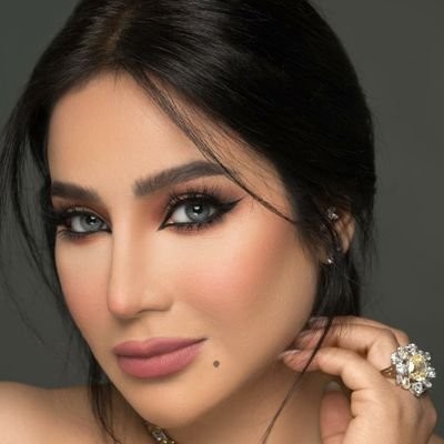 بالفيديو: النجمة "لجين عمران" تبكي بعدما وجّهت لها الفنانة الاماراتية "أحلام" الكلام
