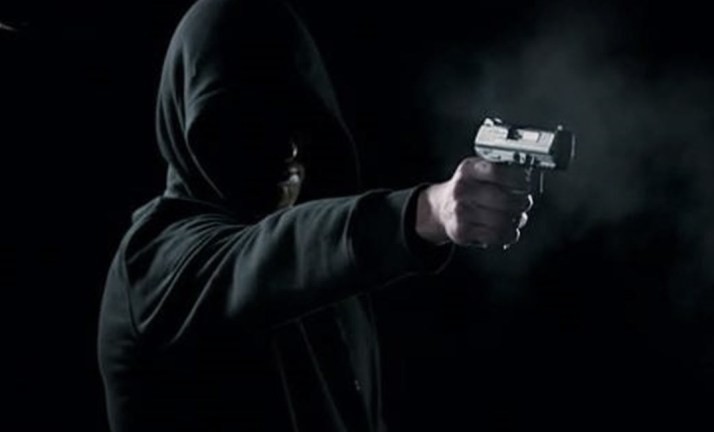 بالفيديو: قصة أخطر قاتل مأجور بـ"العالم".. قتل أكثر من "500" ضحية وتاب على يد زوجته