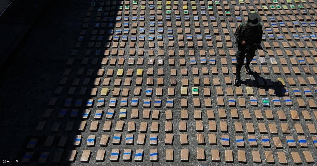 بالصور: 5 أطنان كوكايين داخل "شبه غواصة"