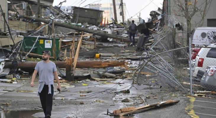 مصرع 77 شخصًا إثر الأعاصير التي ضربت ولاية كنتاكي الأمريكية