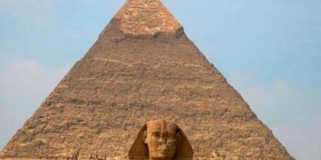 مصرع شاب إثر سقوطه من أعلى هرم "خفرع" بالقاهرة