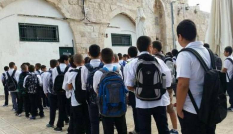 عودة طلاب الداخل الفلسطيني المحتل للمدارس بشكلٍ تدريجي