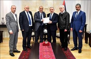 اشتية يتسلم تقرير لجنة أحداث قباطية