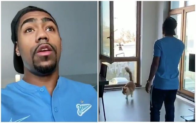 بسبب كورونا.. نجم برشلونة السابق يتسلم جائزته عبر طائرة بدون طيار - فيديو