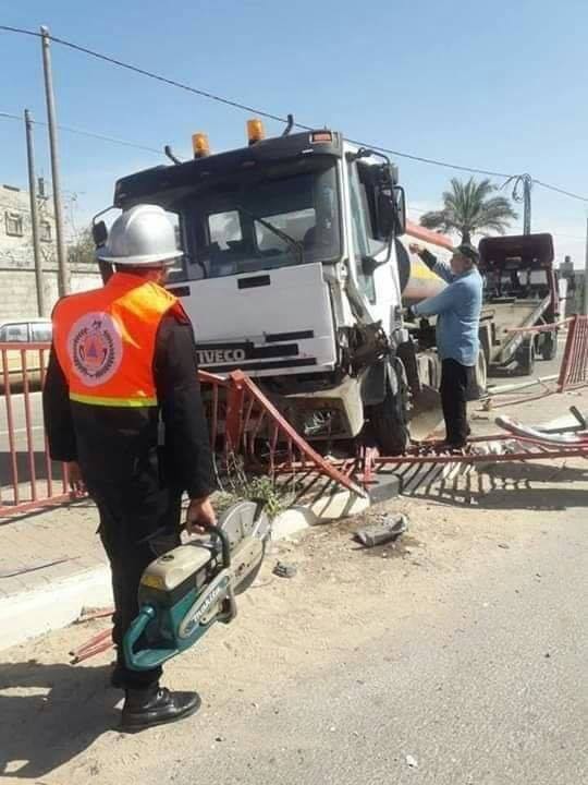 إصابة مواطن في حادث سير وسط قطاع غزة