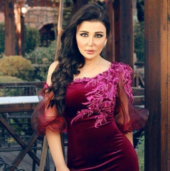 شاهدوا: الممثلة السورية "جيهان عبد العظيم" تعلن اعتزالها