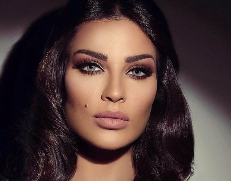 شاهدوا: النجمة اللبنانية "نادين نجيم" تعلن عن تأجيل عرض مسلسلها الرمضاني