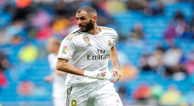 بنزيمة يبقي الباب مفتوحا امام امكانية العودة الى ليون