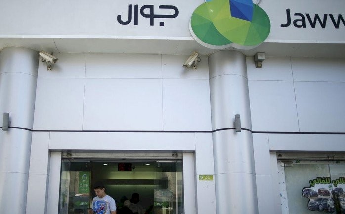 القبض على لص سرق كميات سولار من مخازن شركة جوال بالنصيرات وسط القطاع