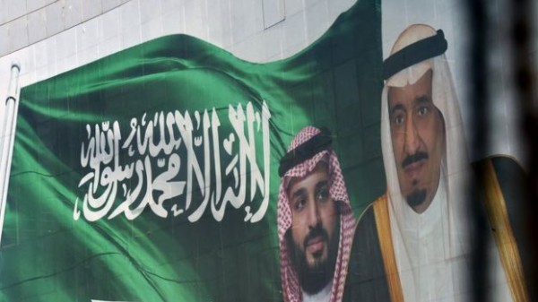 عبر مواقع التواصل