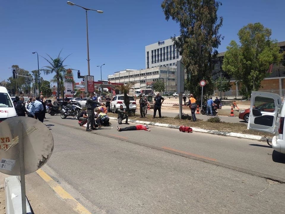 إصابة فلسطيني برصاص الاحتلال في "كفار سابا" بزعم تنفيذه عملية طعن