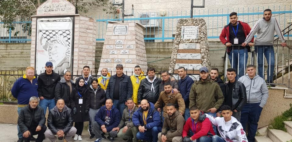 شاهد: نائب بالتشريعي يتطوع بلجنة طوارئ الأمعري لعدم مقدرته على دعم صندوق "وقفة غز"