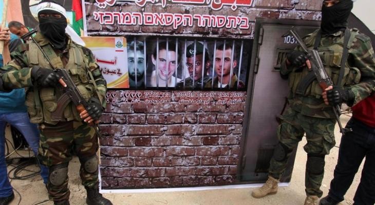 الإعلام العبري يتداول ملف تبادل الأسرى ويزعم رفض "إسرائيل" صفقة المعلومات