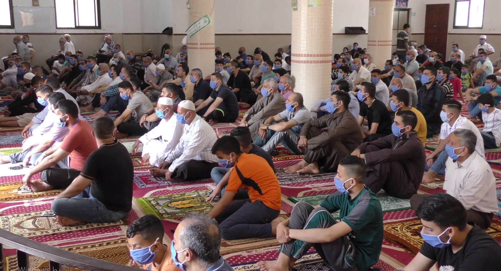 شاهد: عدسة وكالة "خبر" توثّق صلاة الجمعة الأولى خلال شهر رمضان في قطاع غزّة