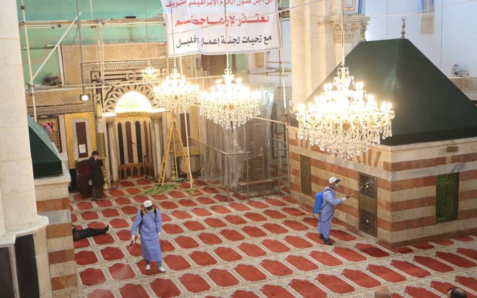 منع لجنة إعمار الخليل من استكمال أعمال ترميم الحرم الإبراهيمي