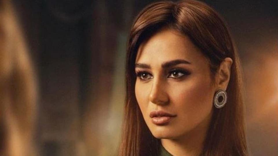 شاهدوا: رسالة "حلا شيحة" إلى "رجاء الجداوي" بعد إصابتها بـ"كورونا"