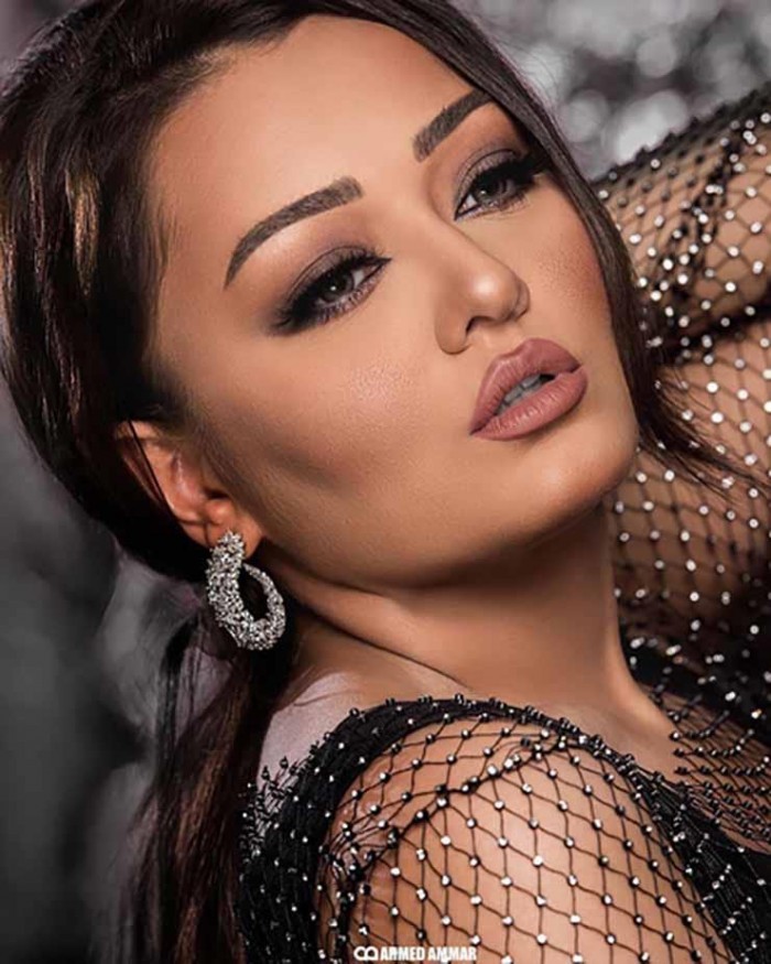 شاهدوا: الفنانة "راندا البحيري" عملت زمان زي  النجم "محمد رمضان" ودفعت 200 جنيه عشان صورة!