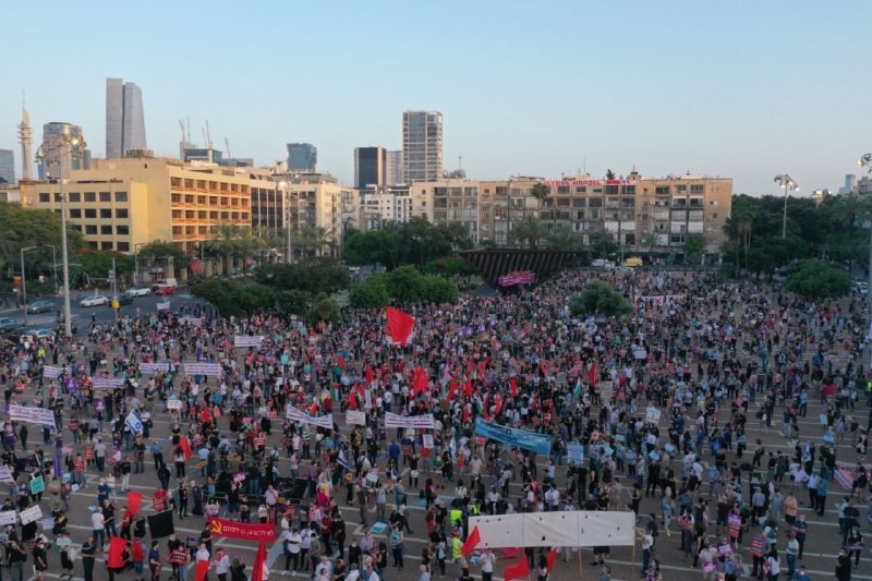 شاهد: تظاهرة حاشدة في تل أبيب رفضاً لمخطط ضم أراضٍ فلسطينية
