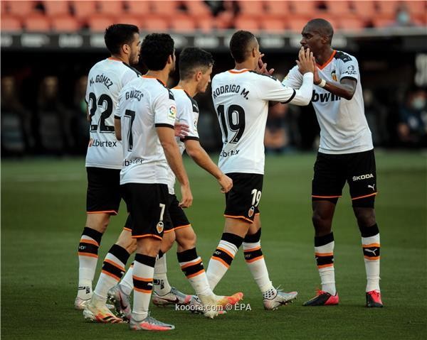 بالصور : فالنسيا يعود لطريق الانتصارات ويعمق جراح أوساسونا