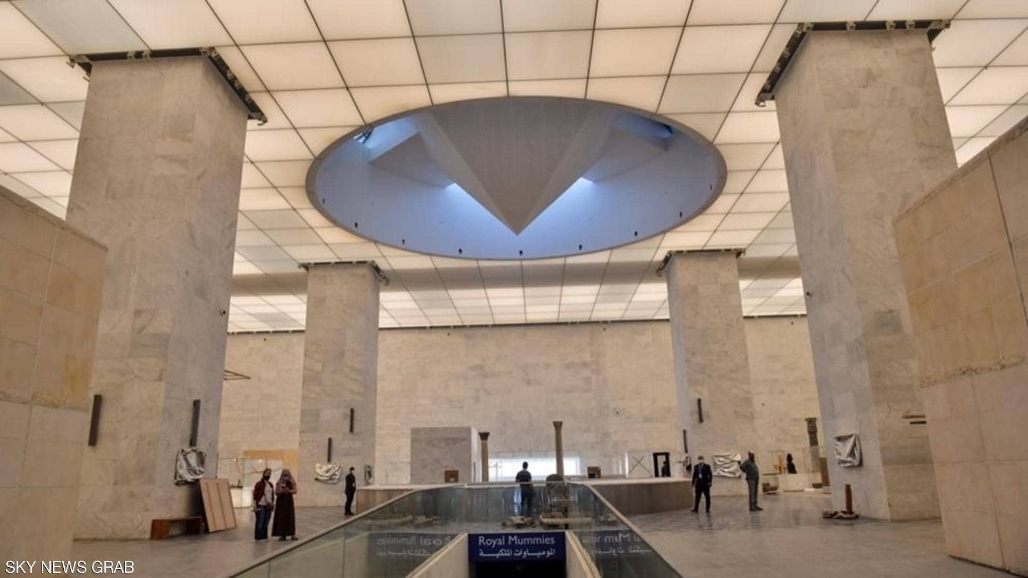 بالصور: متحف "الحضارة المصرية" يستعد للموكب الملكي