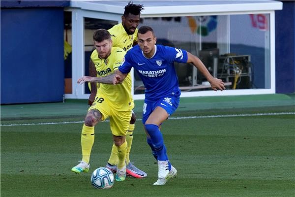 بالصور : اشبيلية يخرج بنقطة ثمينة من تعادله امام فياريال