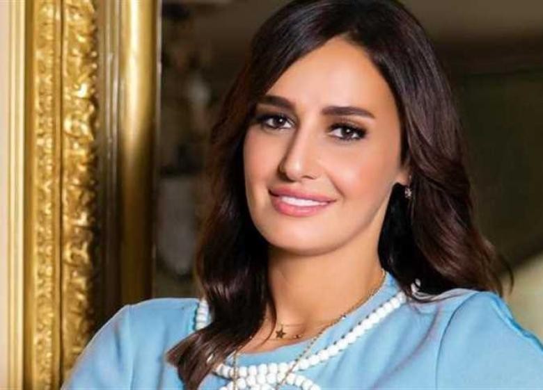 فيديو.. النجمة المصرية "حلا شيحة": عاتبت والدي طويلاً بسبب اسمي