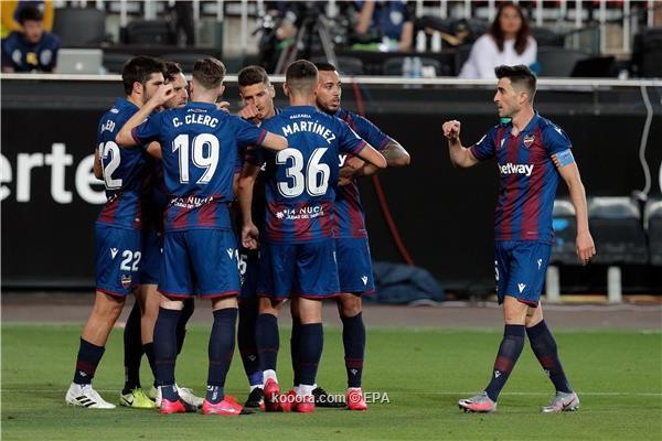 بالصور: ليفانتي المنقوص ينتزع تعادلًا دراميًا من فالنسيا في الوقت الضائع