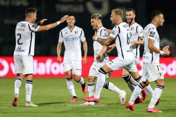 بالصور : في مفاجأة من العيار الثقيل  فاماليكاو يهزم بورتو