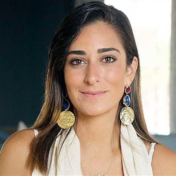 بالفيديو: هكذا تحدثت الفنانة المصرية "أمينة خليل" عن الزواج والابتعاد عن الفن