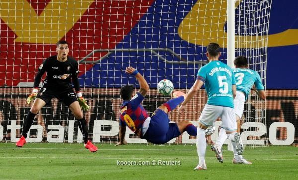 بالصور: أوساسونا يزيد أحزان برشلونة في ليلة ضياع الليجا