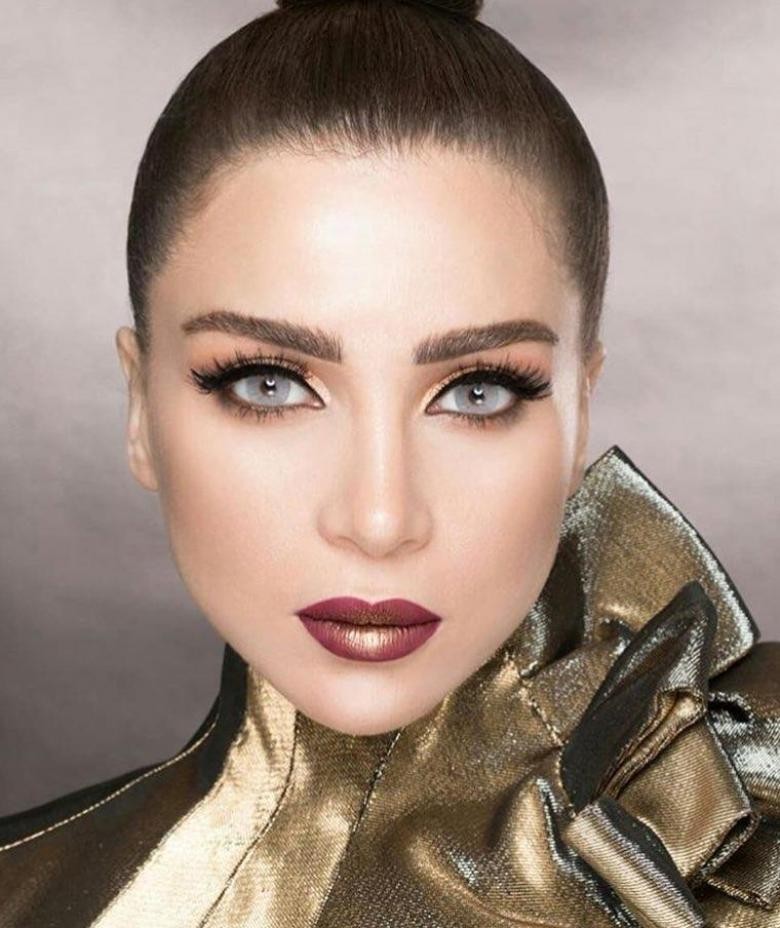 بالفيديو: مشاهير أسرار غريبة للحفاظ جمالهم