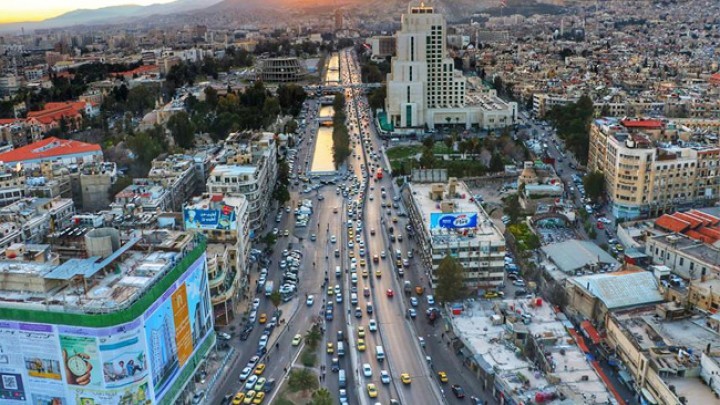 شاهدوا: صراخ طفلتها أنقذها من موت محتم وحال دون وقوع الجريمة