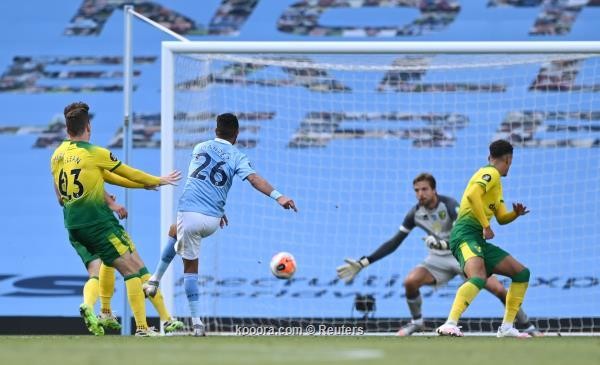 بالصور : مانشسترسيتي يمزق شباك نوريتش سيتي بخماسية