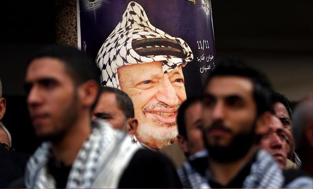 تركي الفيصل يصف الزعيم الراحل ياسر عرفات بـ"التقلبي"