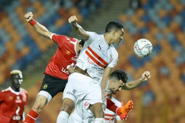 بالصور : بعشرة لاعبين الزمالك يكسر عنجهية الاهلي بثلاثية