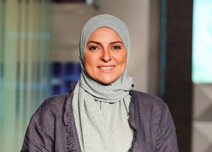 بالصور: النجمة المصرية "دعاء فاروق" تنشر صورها بـ"البوركيني" بيئة وعاجبني!