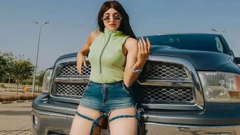 تهمة جديدة تعرقل الإفراج عن فتاة "تيك توك" المصرية