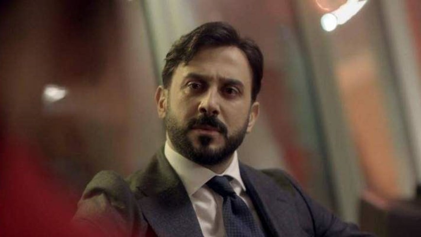 شاهدوا: الممثل السوري "قصي خولي" بـ لوك جديد .. تخلّى عن شعره بالكامل!