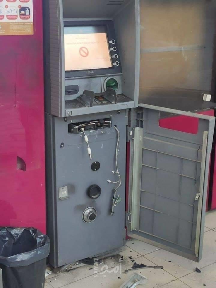 مجهولون يسرقون بنك فلسطين في يعبد