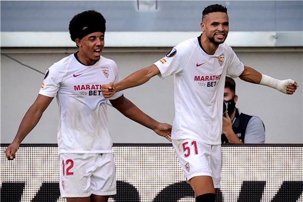 بالصور : اشبيلية الاسباني يقصي روما ويصعد لربع النهائي