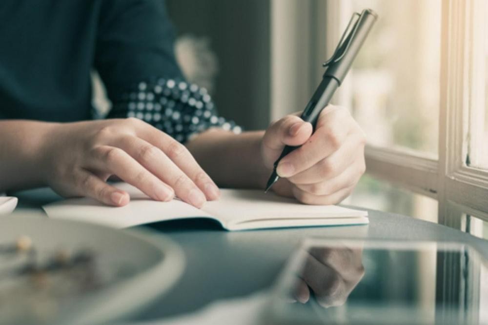 بالفيديو: لماذا 10% فقط من سكان "العالم" يستخدمون اليد اليسرى؟