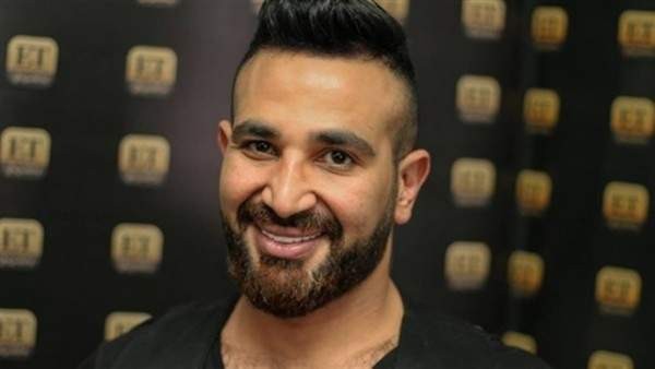 بالصور: مغازلة باللغة الإنجليزية من أحمد سعد لخطيبته تثير سخرية الجمهور