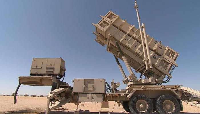 الدفاعات السعودية تعترض طائرة مفخخة وصاروخاً باليستياً