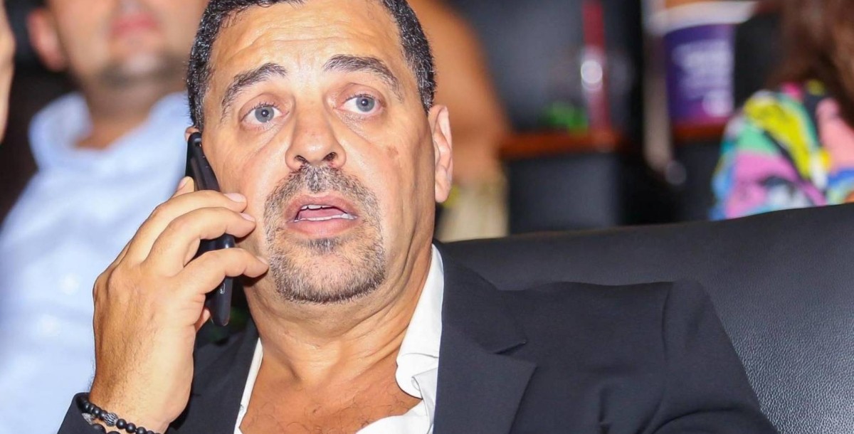 شاهدوا: تسريب صورة حبيبة المخرج "طارق العريان".. تصغره بنحو 30 عامًا