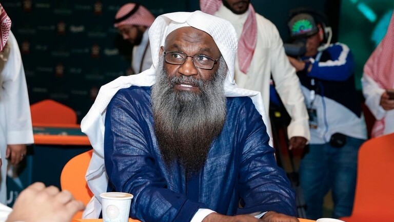 شاهدوا: تدوينة لإمام "الحرم المكي" السابق عن نكاح "الزوجات" في الجنة تثير جدلا