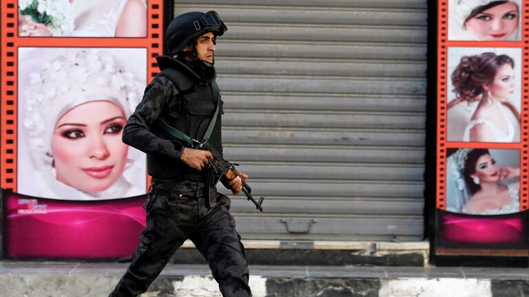 جريمة بشعة.. رجل مصري يقطع جثة "زوجته" ويرميها في القمامة