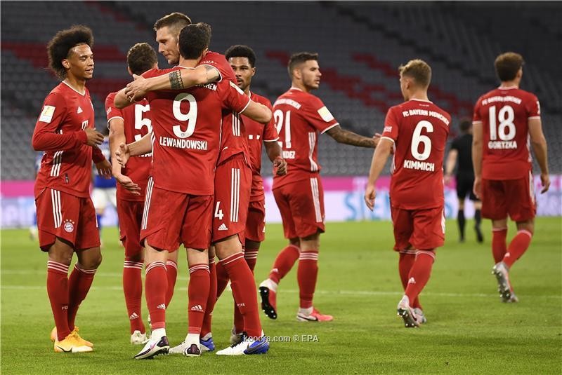 بالصور: بايرن يذيق شالكه مأساة برشلونة بثمانية أهداف